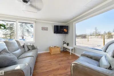 Interior photo 3 of 52309 RGE ROAD 22