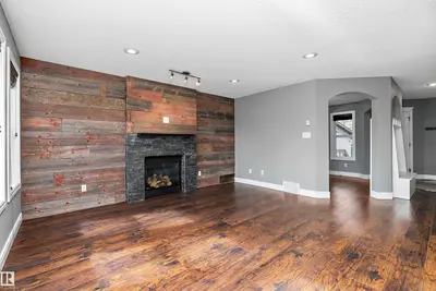 Interior photo 2 of 1103 115 ST SW