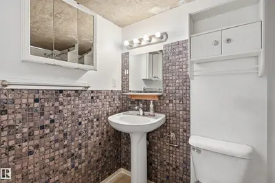 Interior photo 2 of #1805 10024 JASPER AV NW