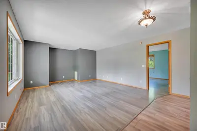 Interior photo 3 of 