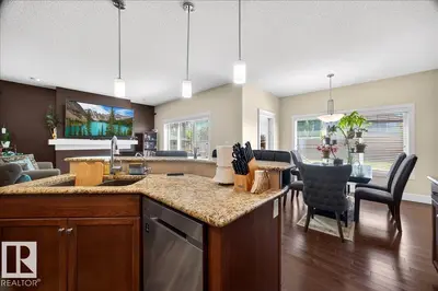 Interior photo 4 of 1411 30 AV NW