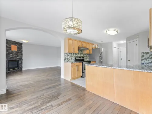 173 CASTLE DR NW, Edmonton - $529,649