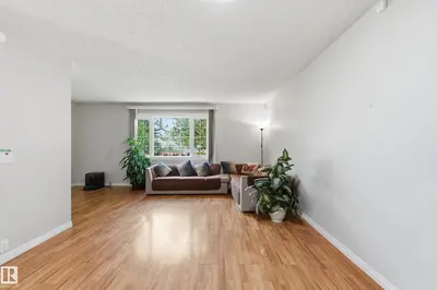Interior photo 4 of 2103 53 ST NW
