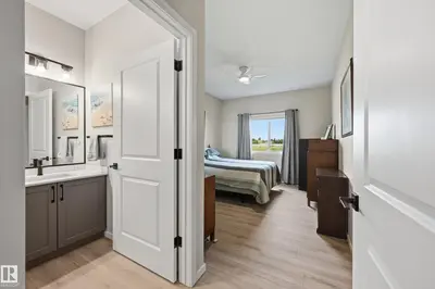 Interior photo 4 of #27 11 DALTON LI