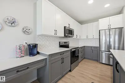 Interior photo 2 of #27 11 DALTON LI