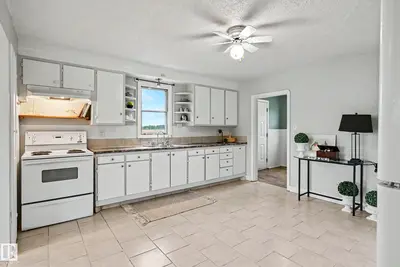Interior photo 4 of 25418 HWY 37