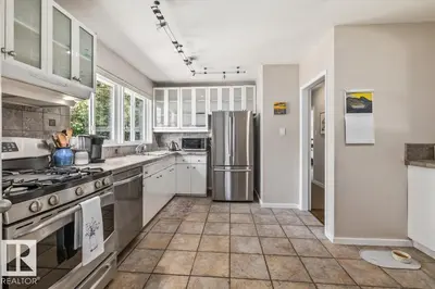 Interior photo 3 of 15022 85 AV NW