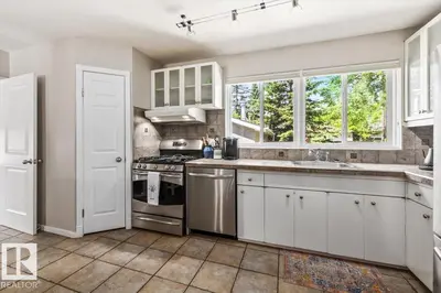 Interior photo 2 of 15022 85 AV NW