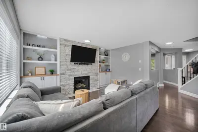 Interior photo 2 of 1100 FOXWOOD CR