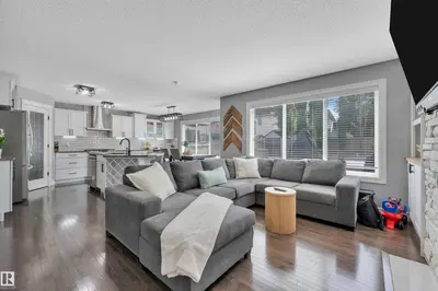 Interior photo 3 of 1100 FOXWOOD CR