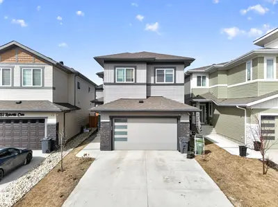 Interior photo 1 of 449 Roberts cres