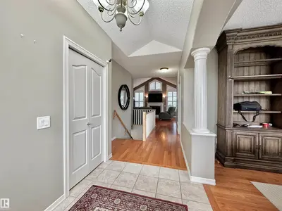 Interior photo 1 of 642 MEADOWVIEW CR