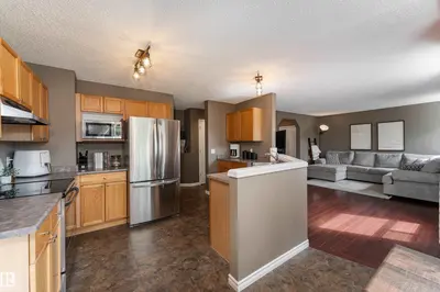 Interior photo 3 of 186 Foxboro LD