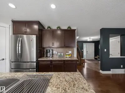 Interior photo 3 of 98 WELLINGTON PL