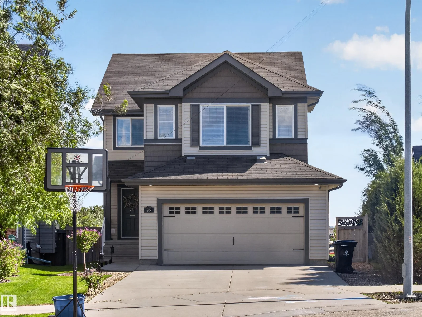 98 WELLINGTON PL, Fort Saskatchewan - 5 bedroom Detached Single Family for sale