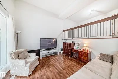 Interior photo 2 of 55 GLAEWYN ES