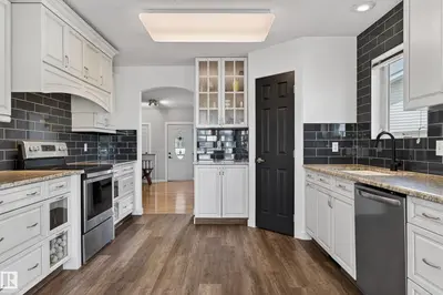 Interior photo 3 of 592 RAINBOW CR
