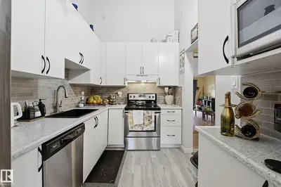 Interior photo 3 of 7303 180 ST NW