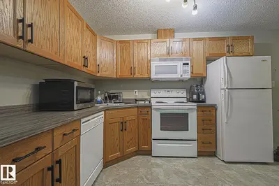 Interior photo 2 of #119 309 CLAREVIEW STATION DR NW