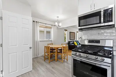 Interior photo 4 of 8708 89 AV NW