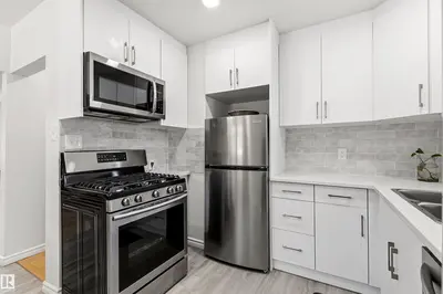 Interior photo 3 of 8708 89 AV NW