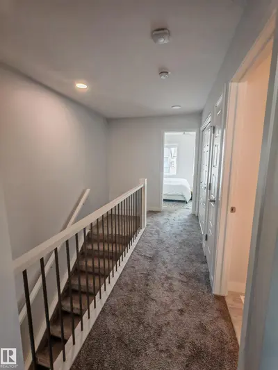 Interior photo 2 of 5271 edgemont BV NW NW