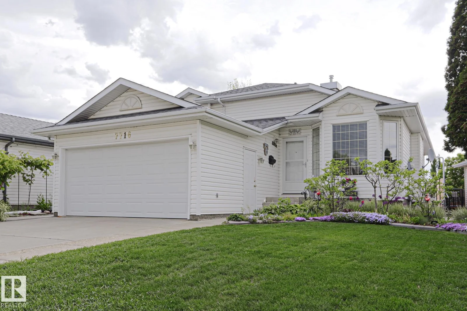 7716 154 AV NW, Edmonton - 4 bedroom Detached Single Family for sale