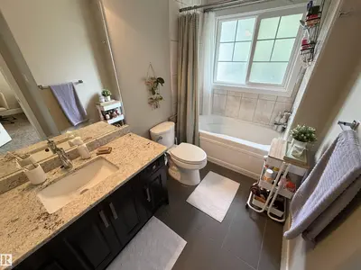 Interior photo 4 of 10914 71 AV NW