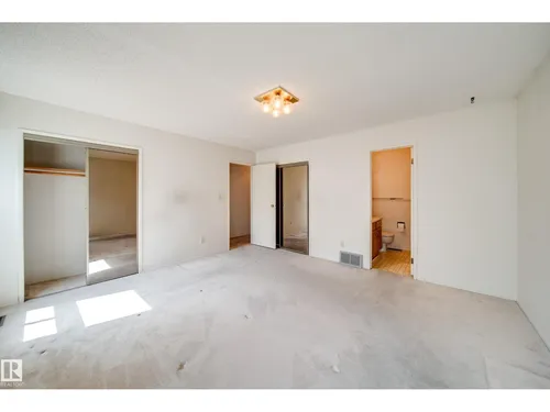 1030 106 ST NW, Edmonton - $499,999