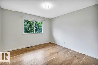 Interior photo 2 of 