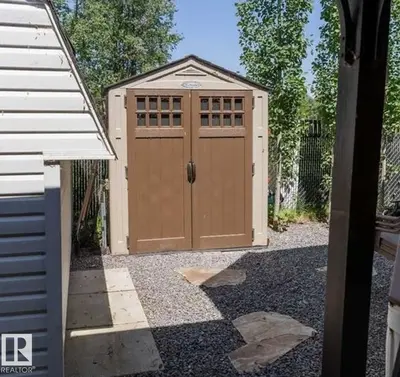 Interior photo 2 of 32 12036 Township Road 422