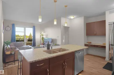 Interior photo 3 of #318 1004 ROSENTHAL BV NW