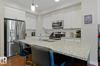 Interior photo 4 of 39 GREENBURY MR