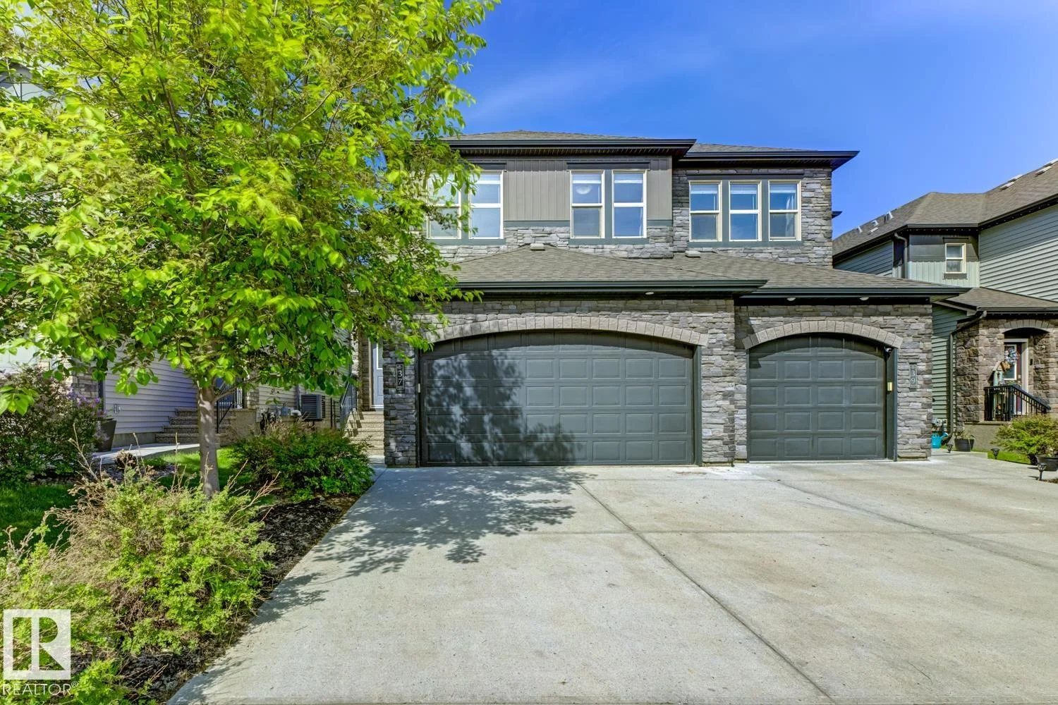 37 GREENBURY MR, Spruce Grove - 4 bedroom Duplex for sale