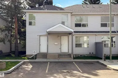 Interior photo 1 of #15 603 YOUVILLE DR E NW