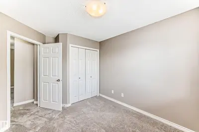 Interior photo 4 of 