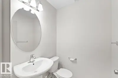 Interior photo 4 of 716 MCALLISTER LO SW