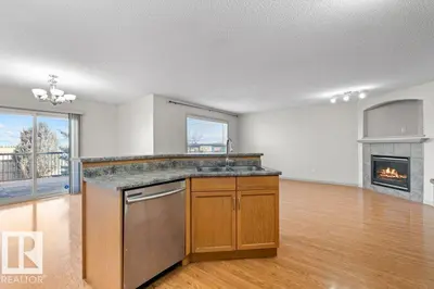 Interior photo 1 of 716 MCALLISTER LO SW