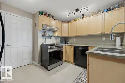 Interior photo 2 of #71 3040 SPENCE WD SW
