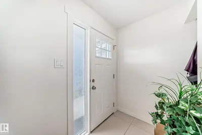Interior photo 1 of 75 AMBERLY CO NW
