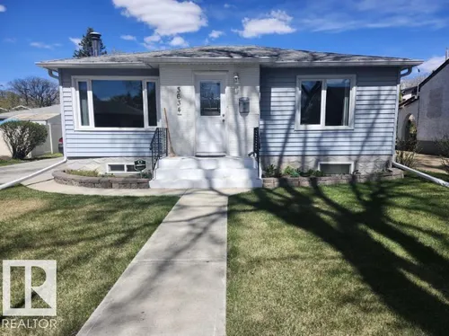 3634 113 AV NW, Edmonton - $335,000