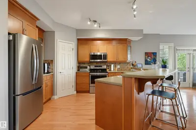 Interior photo 3 of #409 9811 96A ST NW