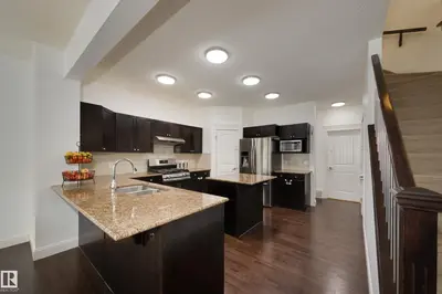 Interior photo 4 of 6131 10 AV SW