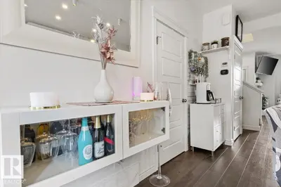 Interior photo 2 of 5213 22 AV SW