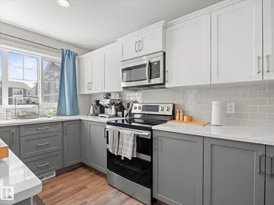 Interior photo 2 of #22 1391 STARLING DR NW