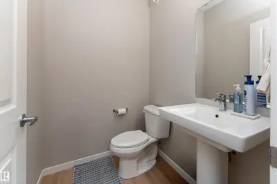 Interior photo 4 of 2520 152 AV NW