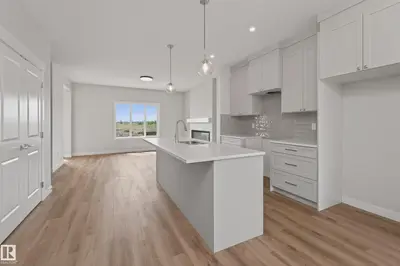 Interior photo 1 of 8533 96 AV