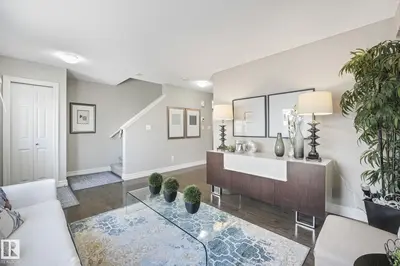 Interior photo 2 of 5505 3 AV SW