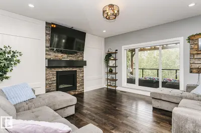 Interior photo 4 of 5414 64 ST