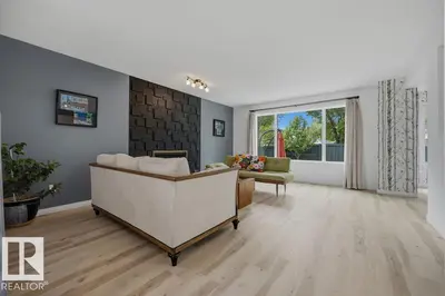 Interior photo 3 of 1892 ROBERTSON CR SW